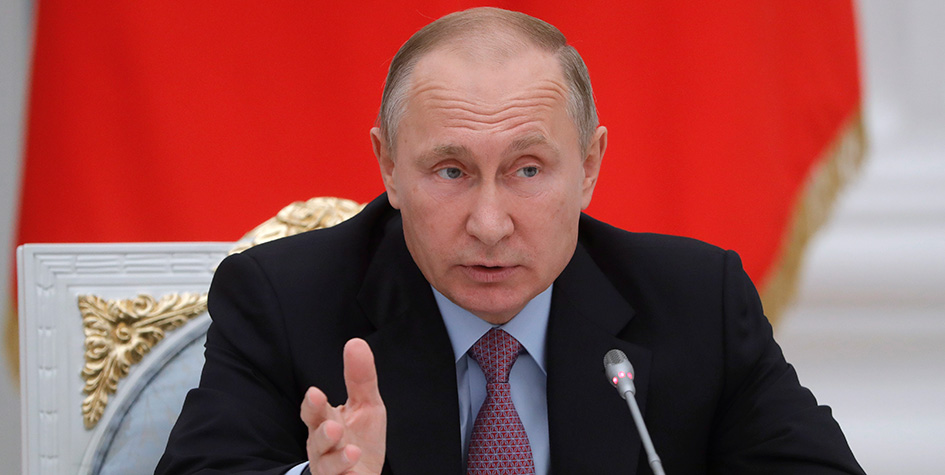 Путин поручил субсидировать ипотеку для переселенцев из аварийного жилья